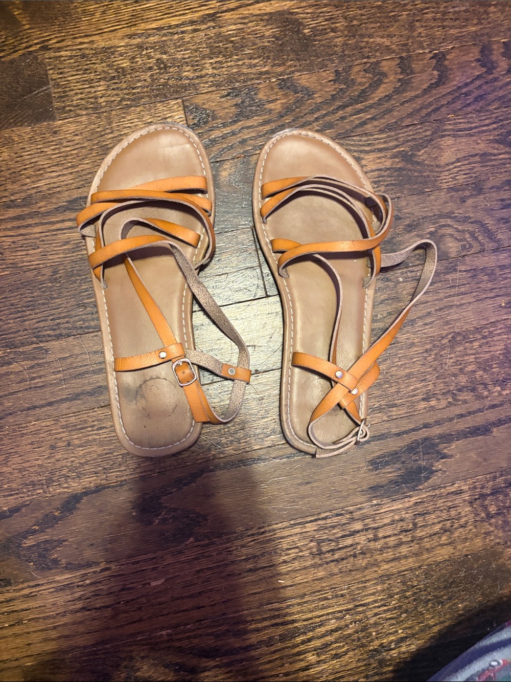 Women’s Strappy Flat Sandals in Tan - Unbranded